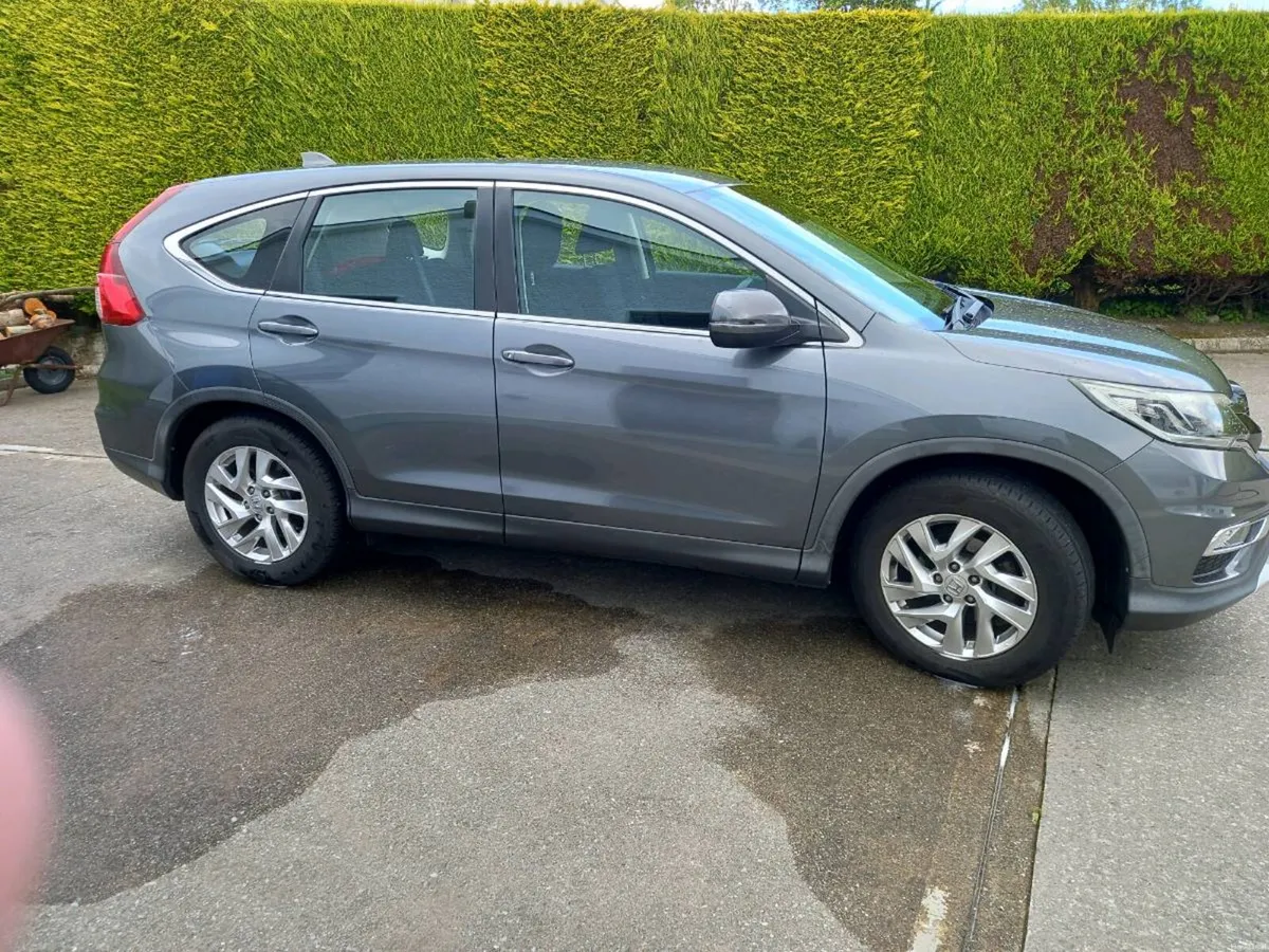 car - Image 2