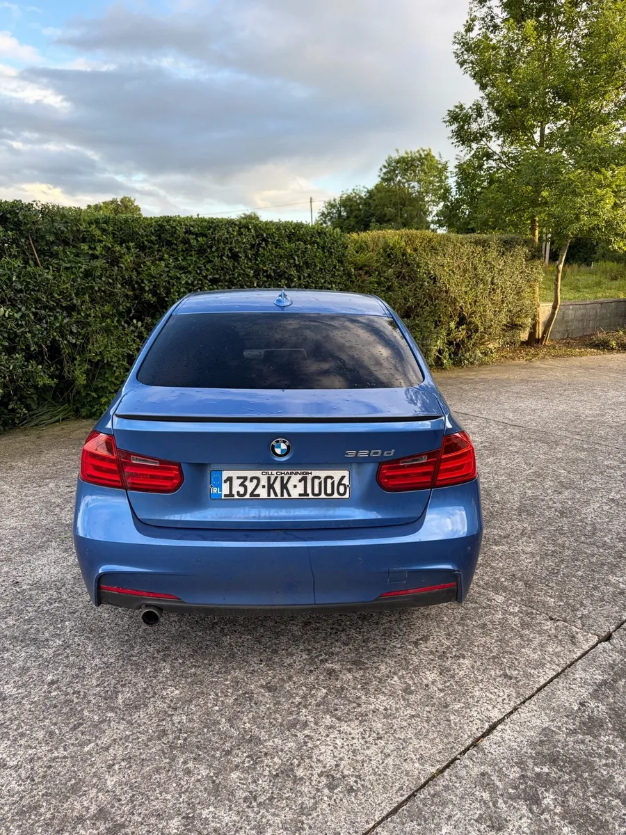 BMW 320d Estoril blue - Image 1