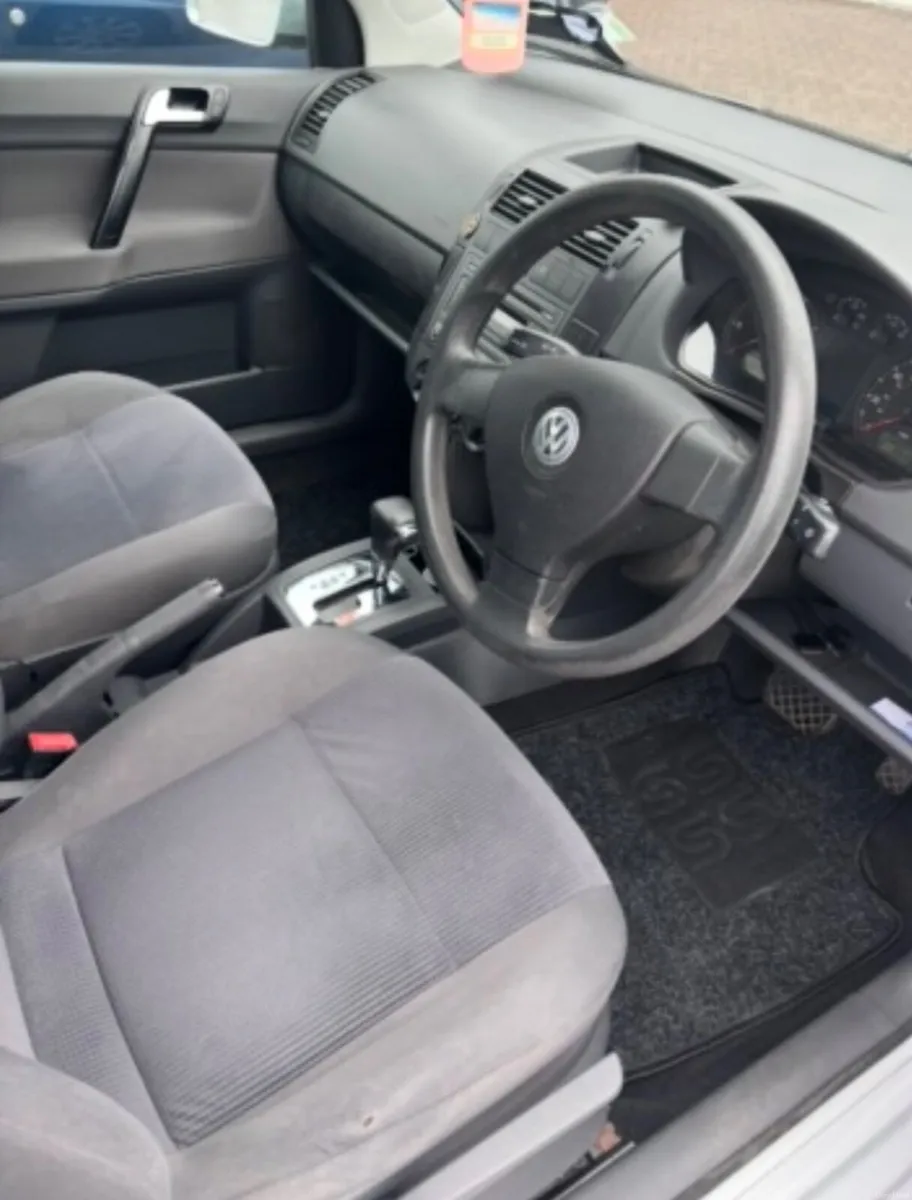 Volkswagen Polo 2007 automatic 1.4 - Image 1
