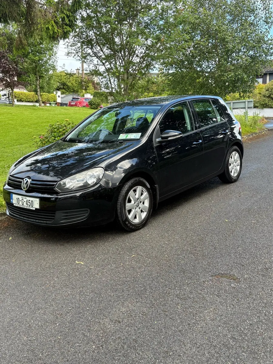 2010 Volkswagen Golf 1.6 TDI - Image 1