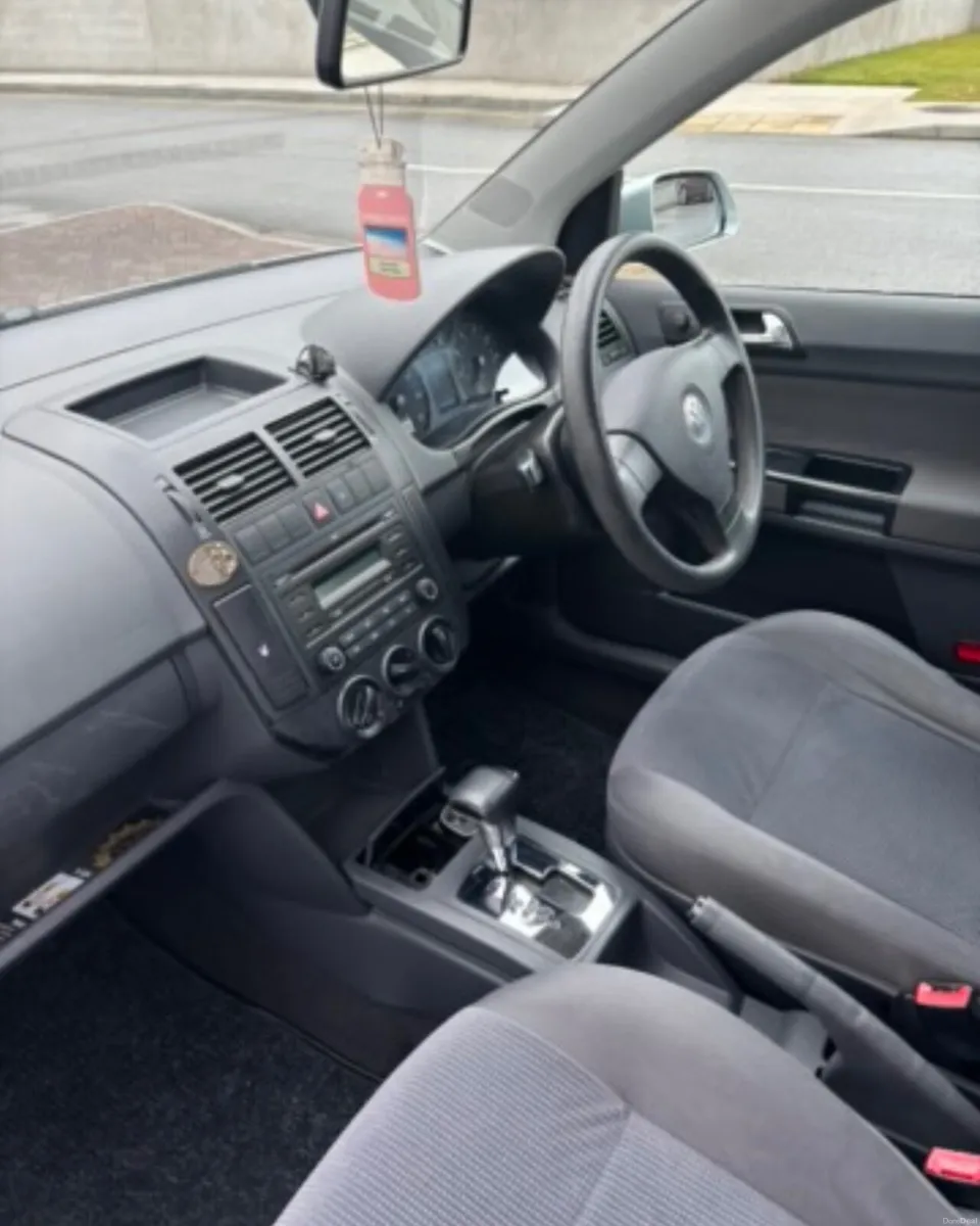 Volkswagen Polo 2007 automatic 1.4 - Image 3