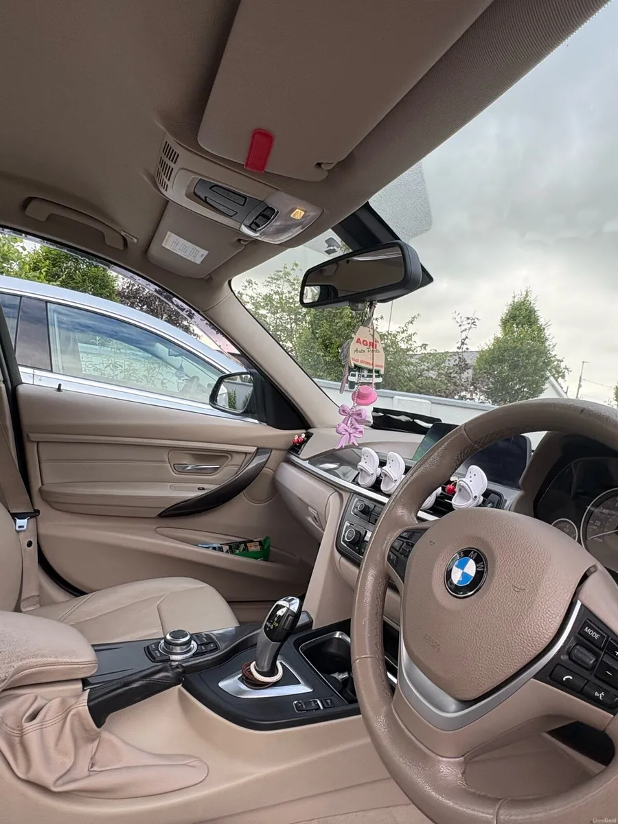 BMW 320D Automatic - Image 6