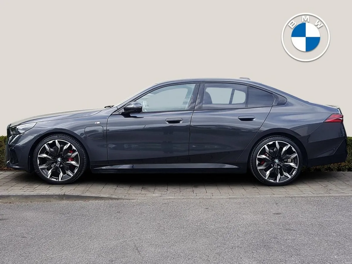 BMW 5-Series 530e M Sport - Image 4