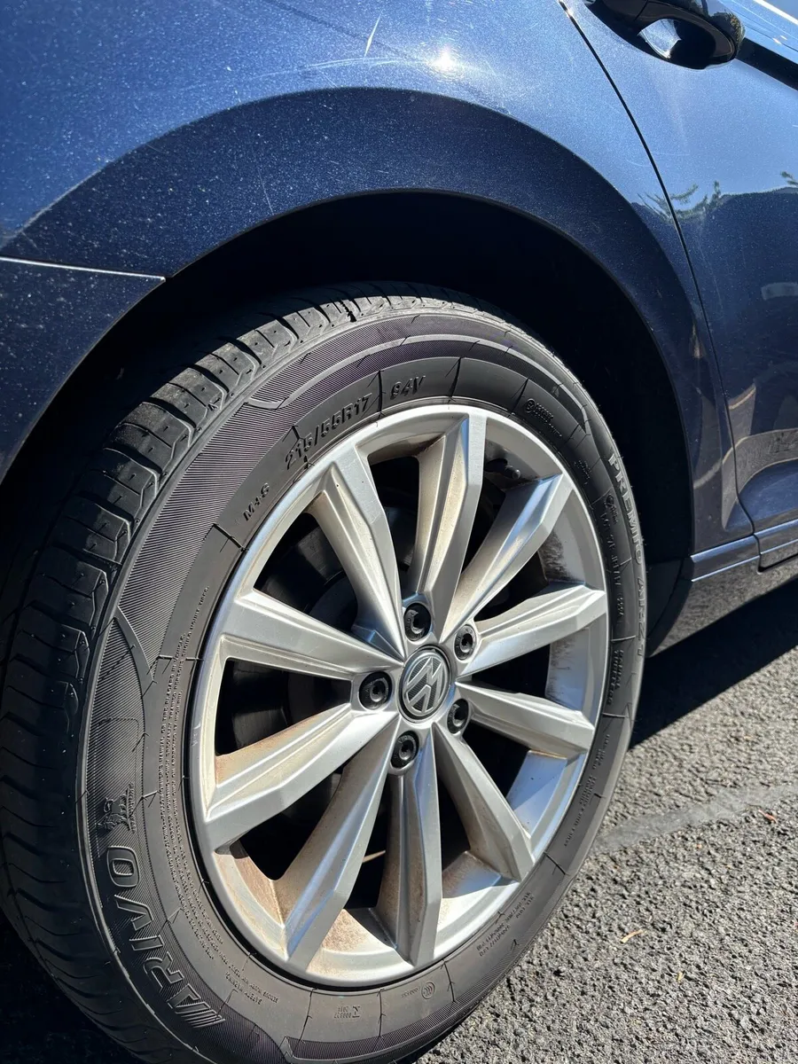Volkswagen Passat - Image 6
