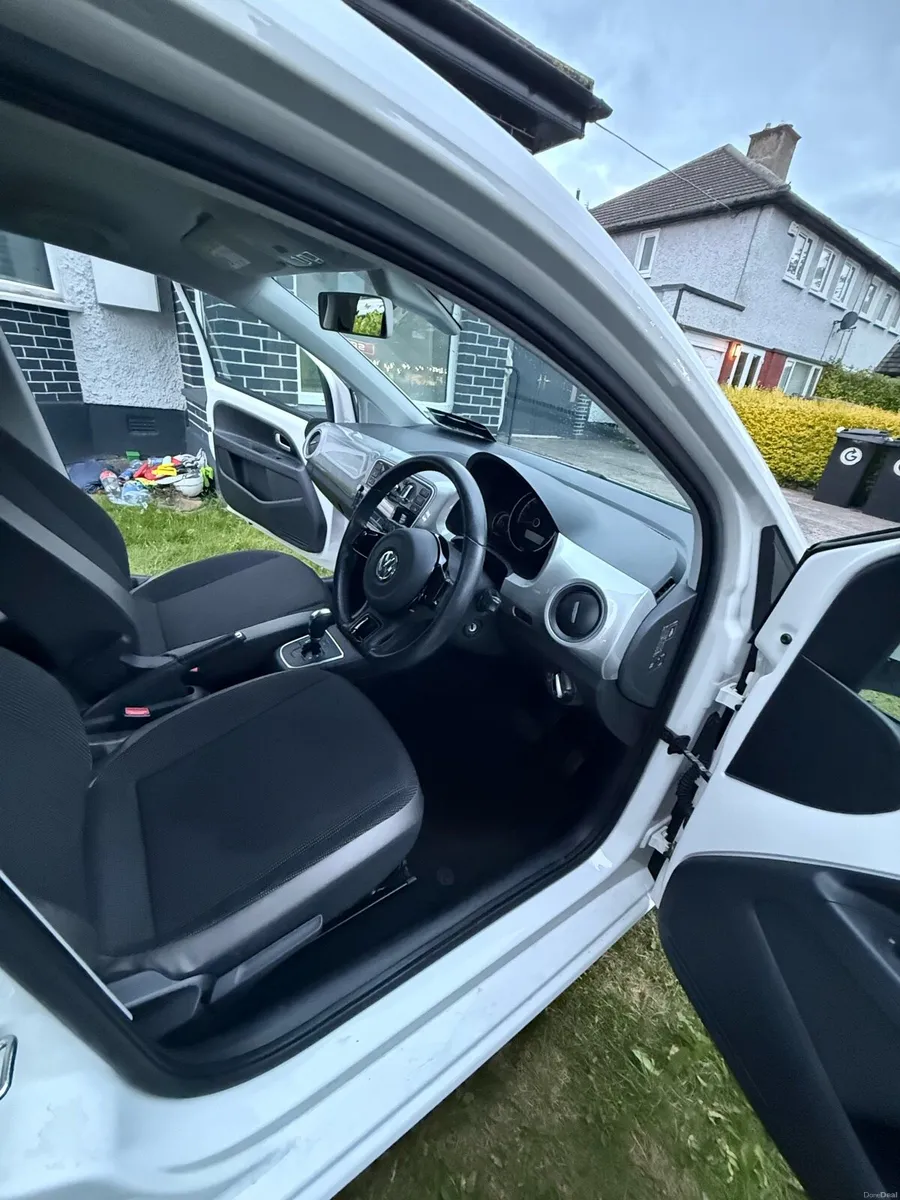 Volkswagen up - Image 5