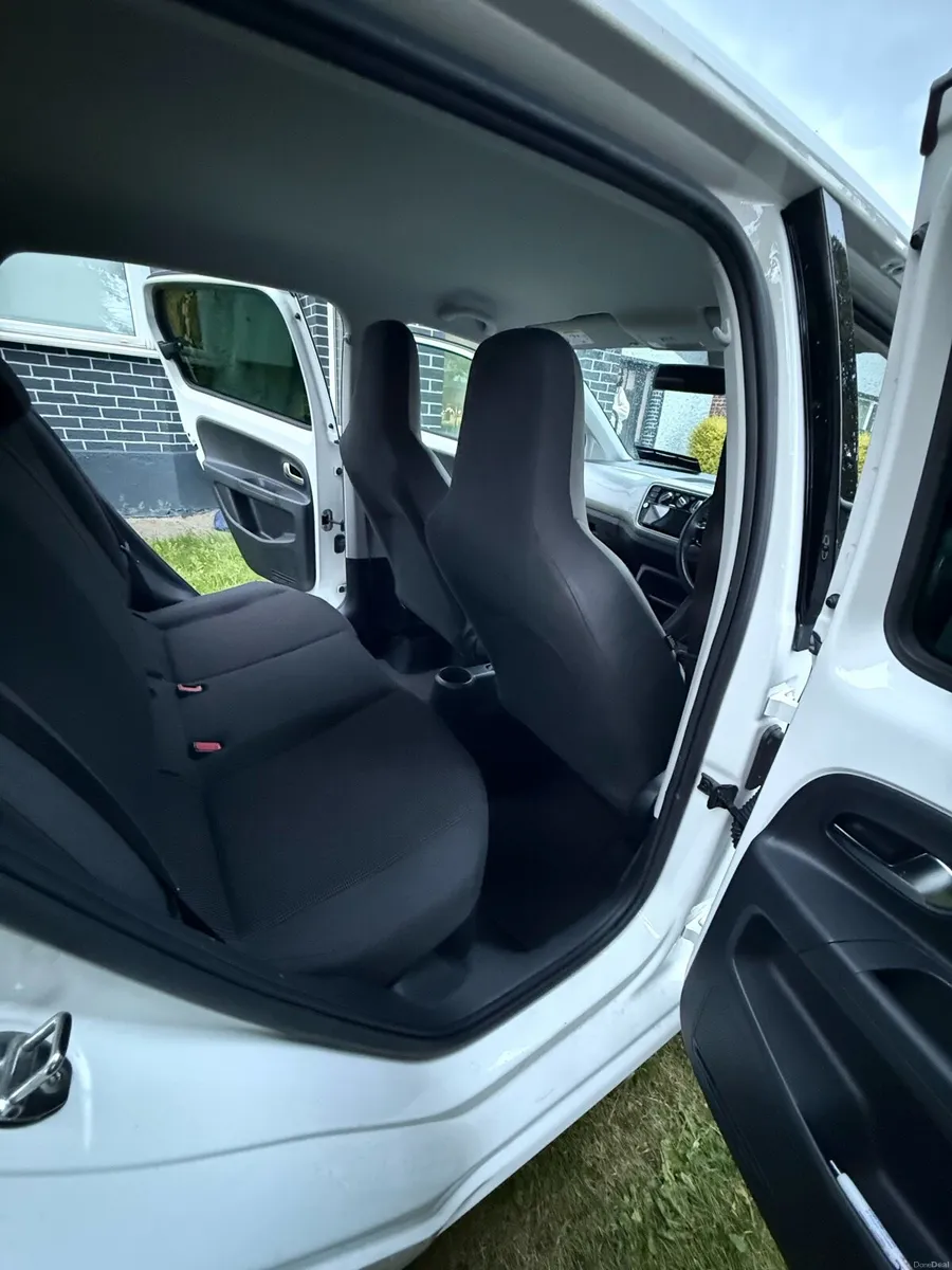 Volkswagen up - Image 6