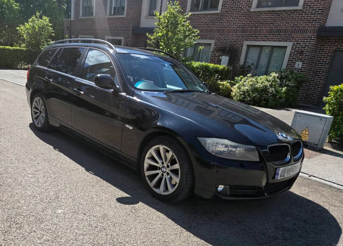 BMW 320D Estate - Image 1