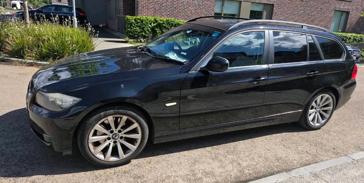 BMW 320D Estate - Image 3