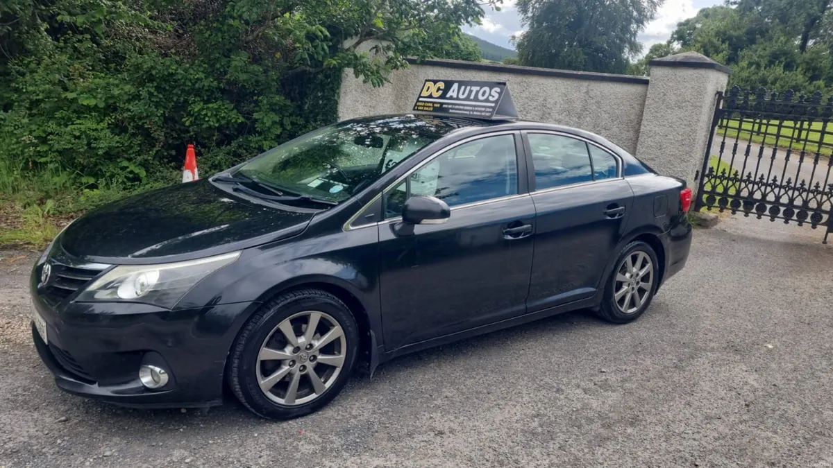 Toyota Avensis 2013 - Image 1