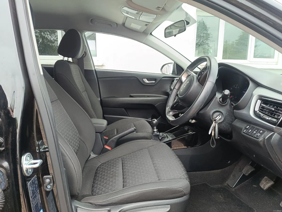 Kia Rio 2023 LOW MILES - Image 6