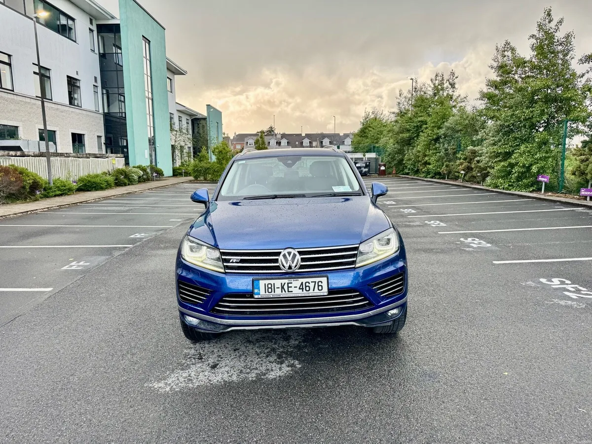Volkswagen Touareg 3.0 TDi V6 R-Line 4 Motion - Image 2