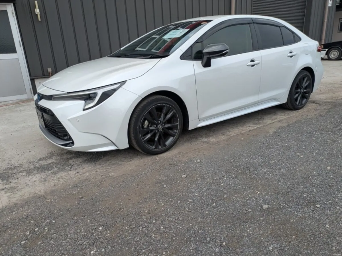 2023  TOYOTA COROLLA HYBRID TOP OF THE RANGE - Image 2