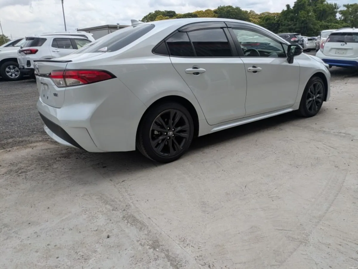 2023  TOYOTA COROLLA HYBRID TOP OF THE RANGE - Image 3