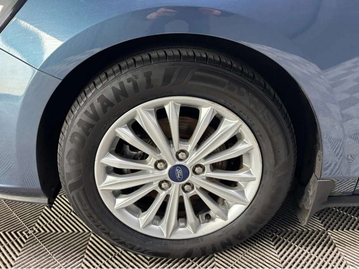 Ford Focus TITANIUM 5DR 1.5 TD 120 S6. S6.2 M6 F - Image 2
