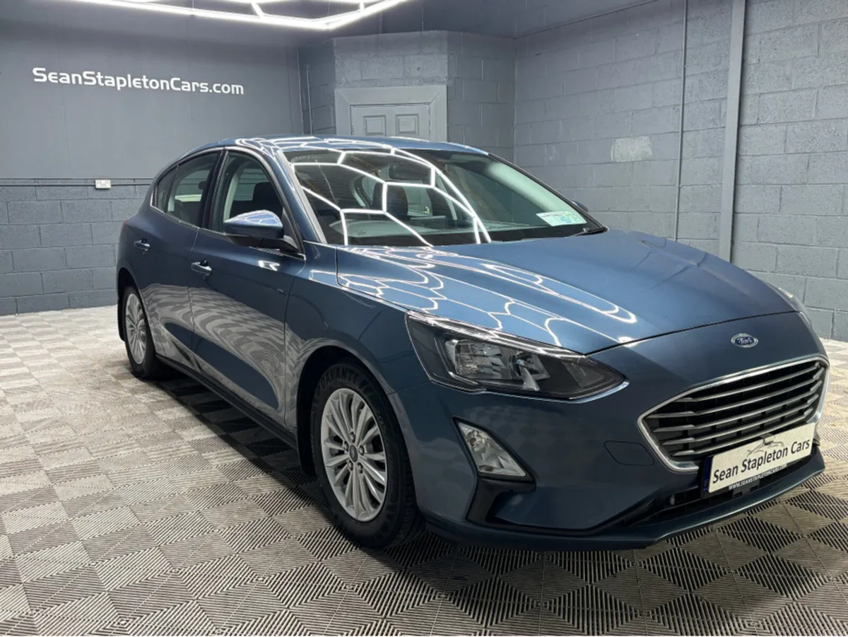 Ford Focus TITANIUM 5DR 1.5 TD 120 S6. S6.2 M6 F - Image 4