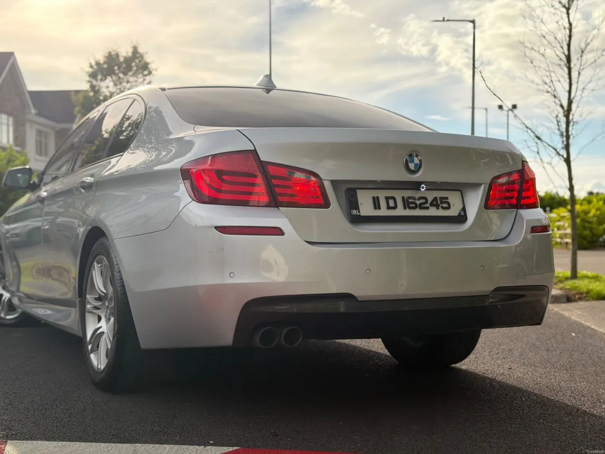 BMW 5-Series 2011 - Image 4