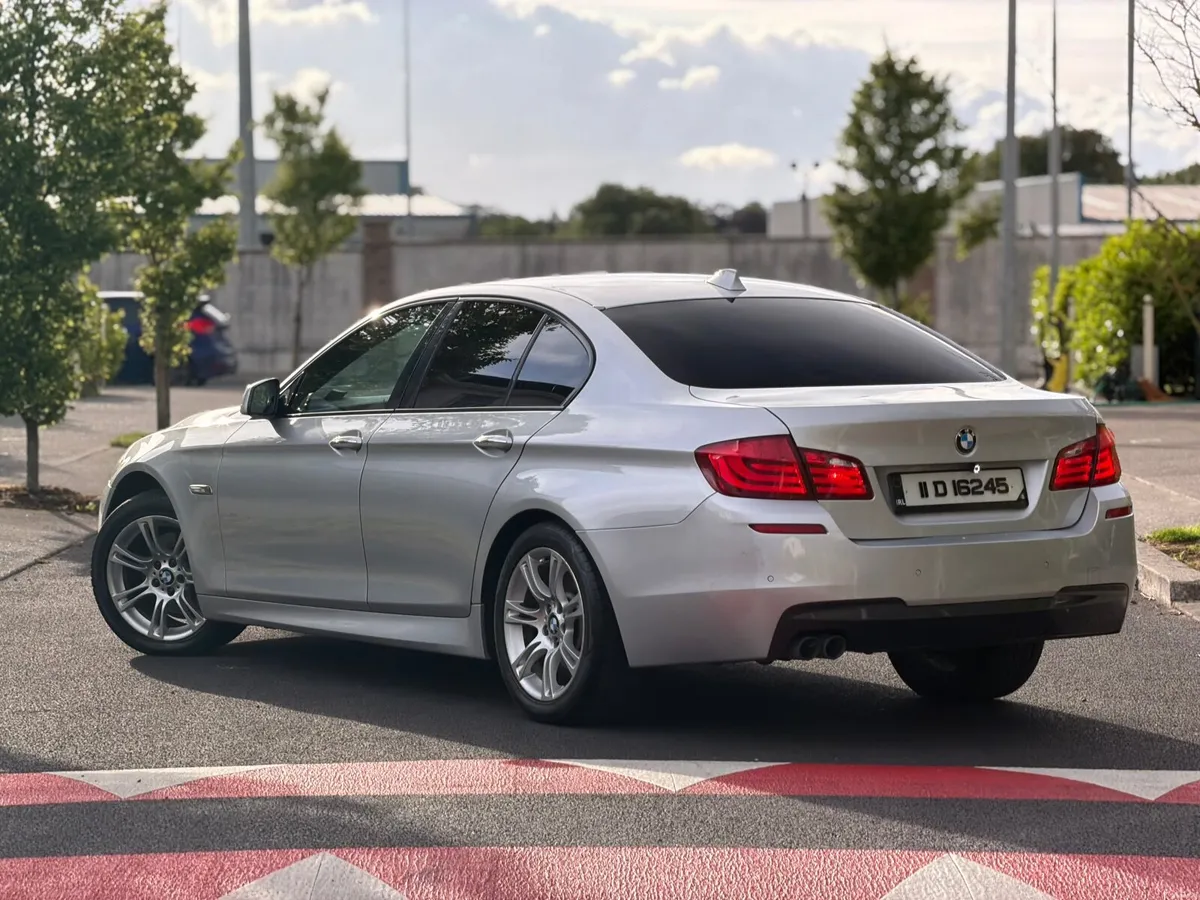 BMW 5-Series 2011 - Image 3