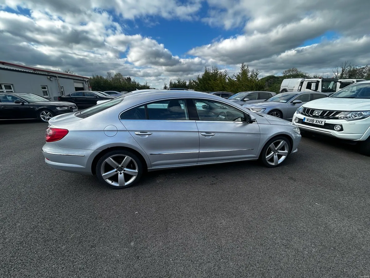 Volkswagen Passat CC - Image 2