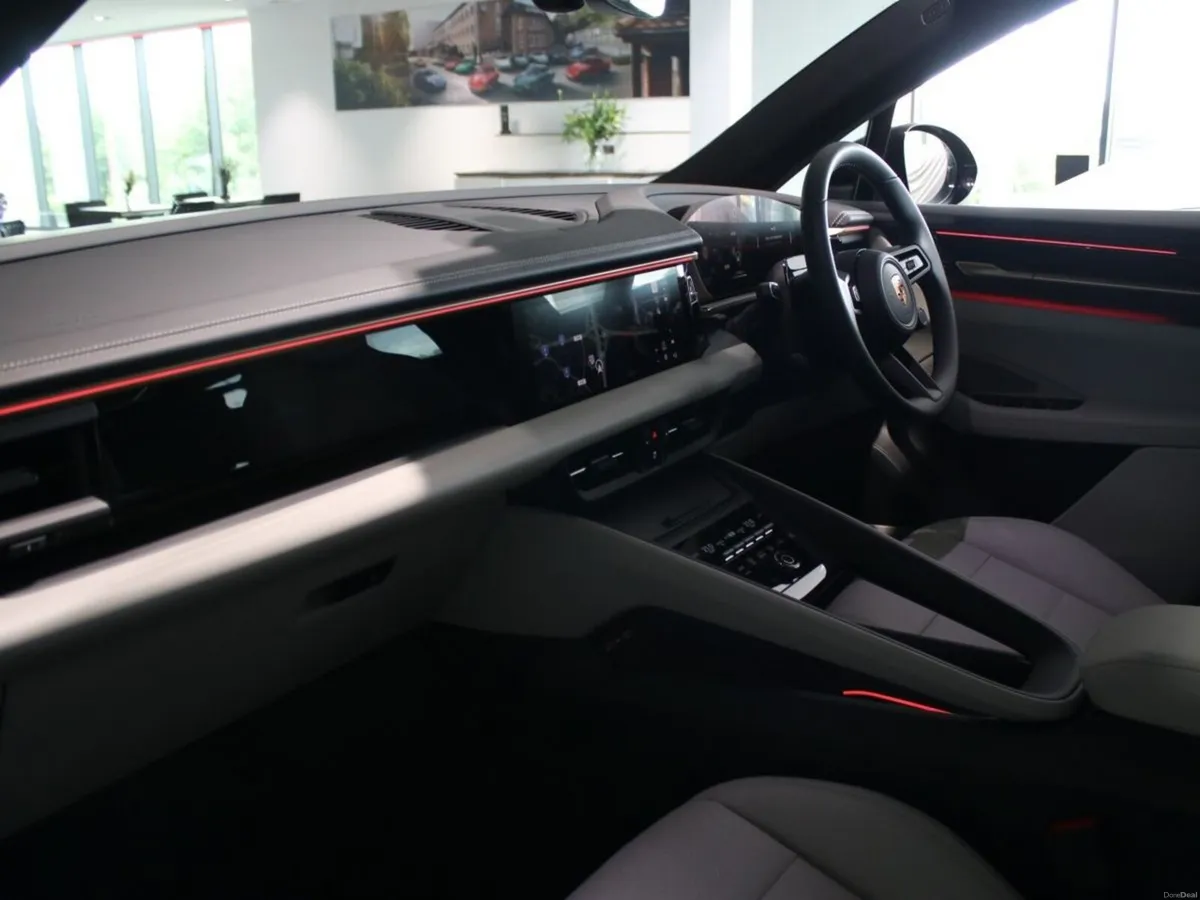 Porsche Macan 4 Electric (New) - Image 5