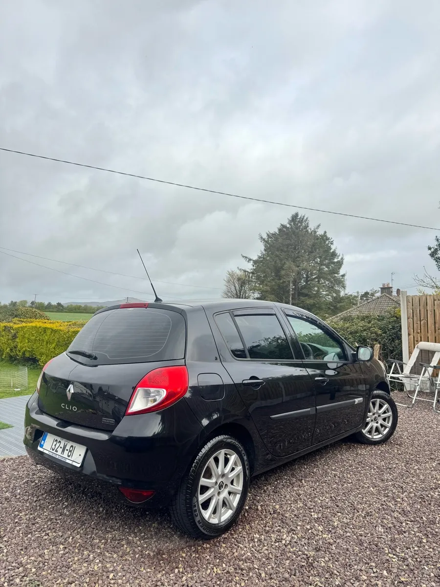 132 Renault Clio - Image 3