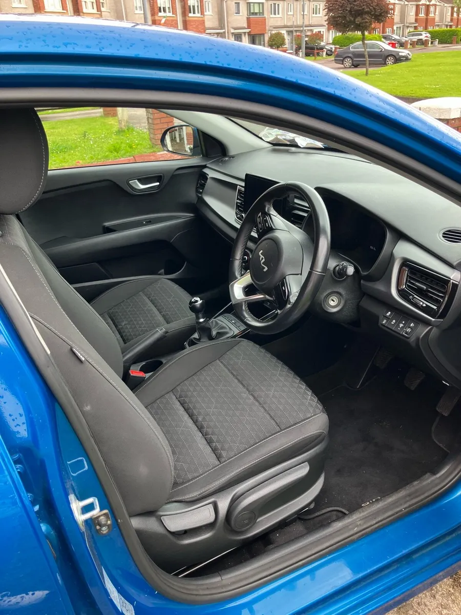 Kia Rio Hatchback Petrol Blue - Image 4