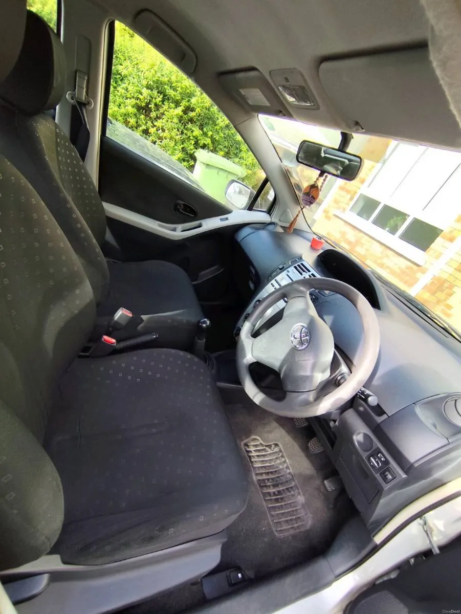 Toyota Yaris 2008 - Image 3