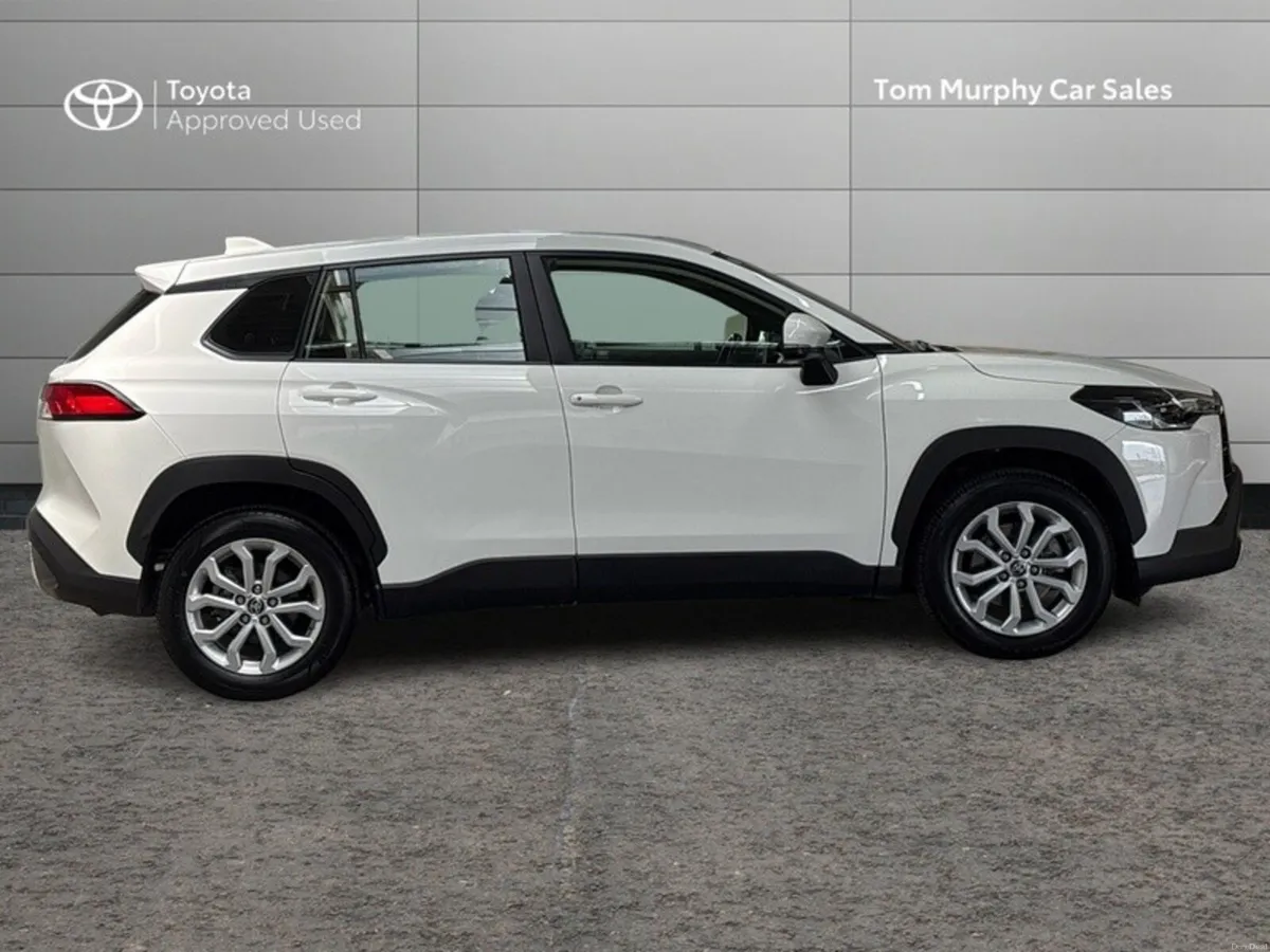 Toyota Corolla Cross LUNA 1.8 HYBRID - IRISH CAR - - Image 3