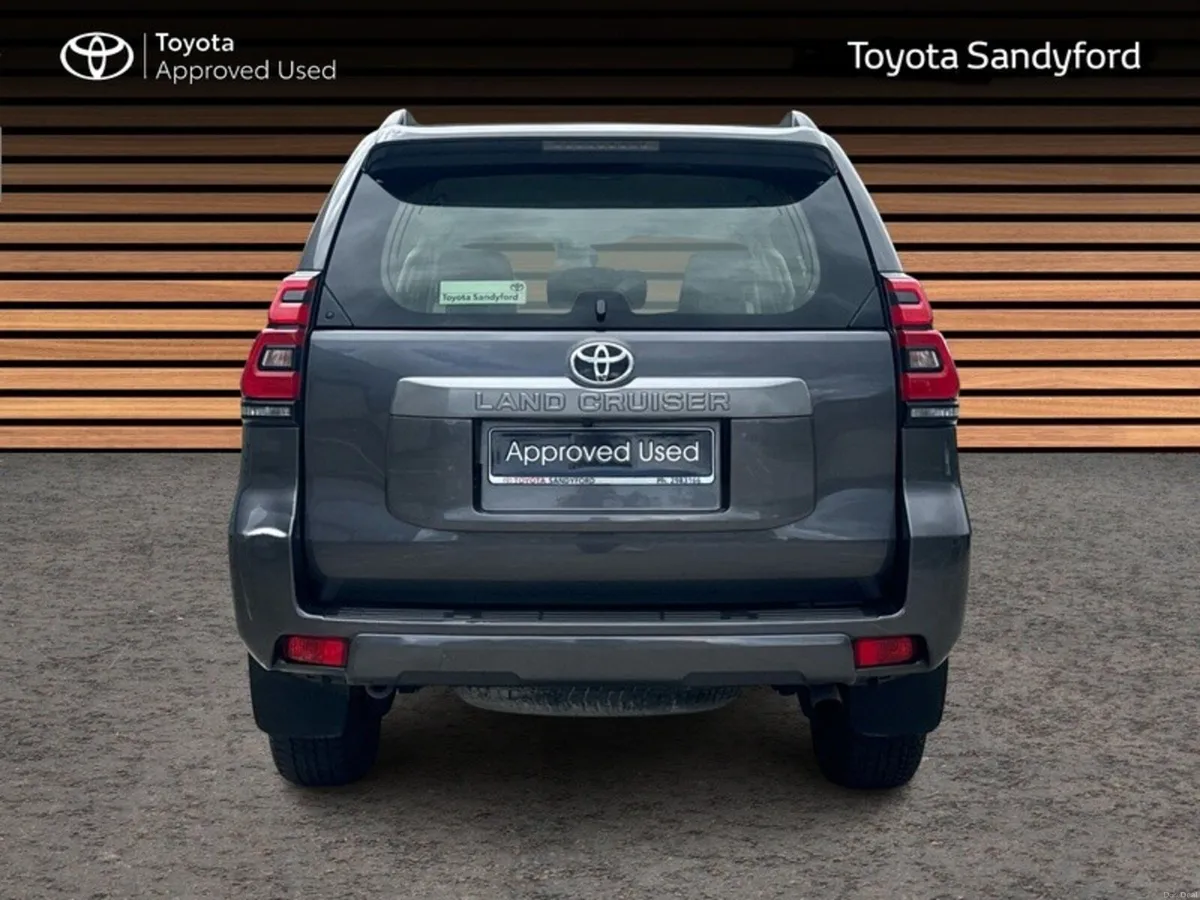 Toyota Land Cruiser BUSINESS CRUISER // 5 SEATER / - Image 4