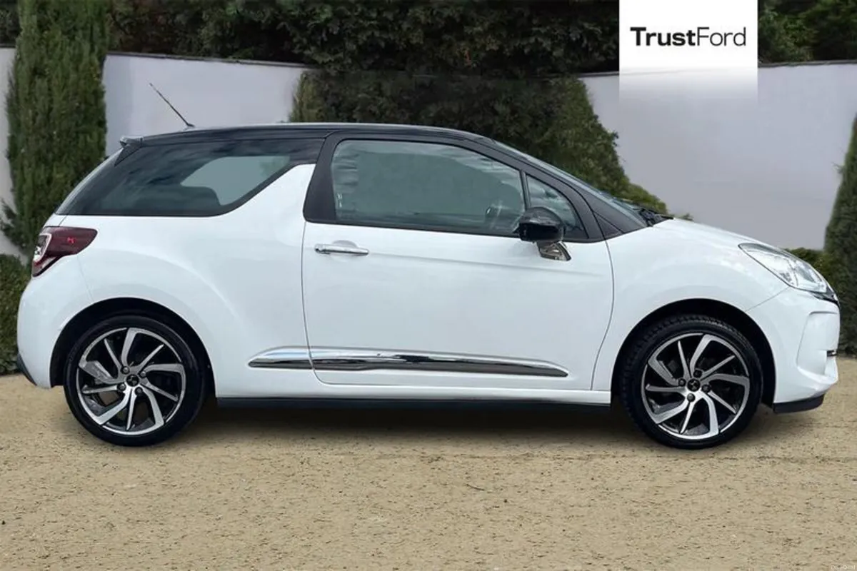 DS Automobiles DS 3 Connected Chic - Image 3