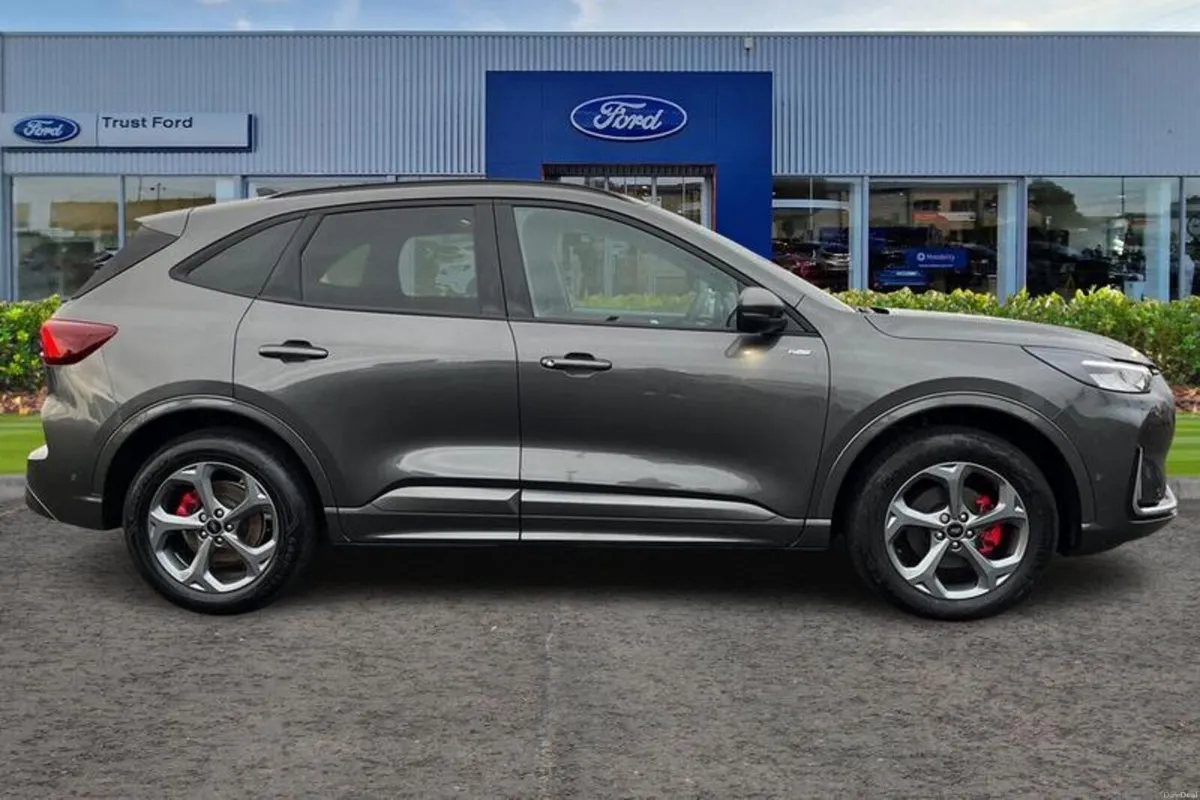 Ford Kuga ST-Line - Image 3