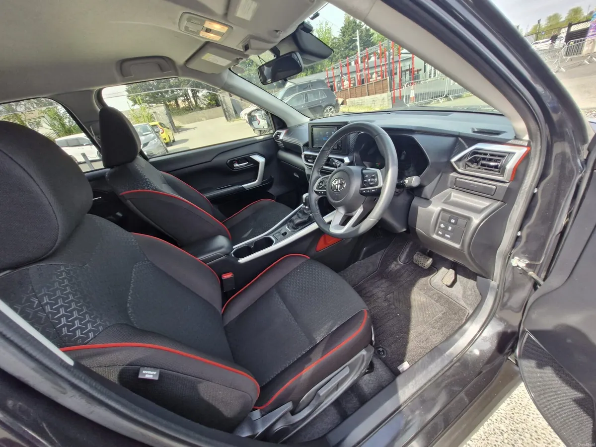 Toyota raize 1.2 ltr hybrid ! 21500 euro - Image 5