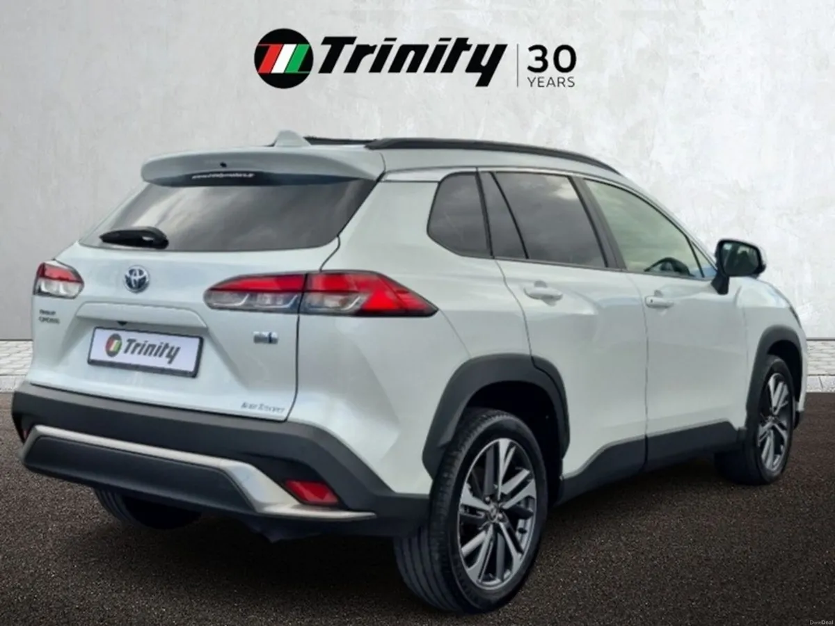 Toyota Corolla Cross ** HYBRID ** AUTO ** HUGE SPE - Image 3