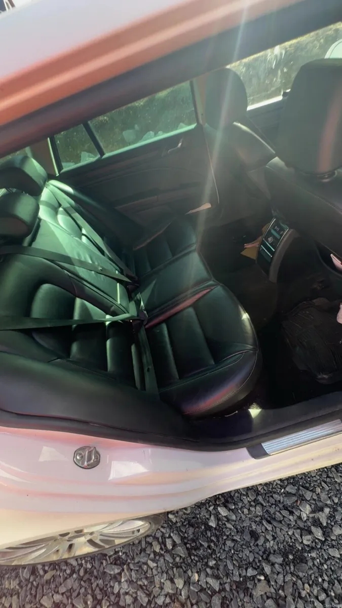 Skoda superb - Image 5