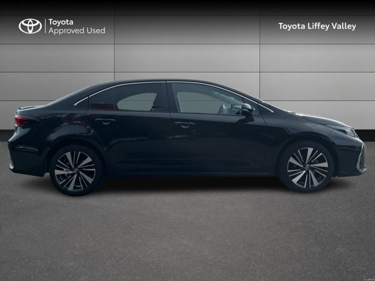 Toyota Corolla COROLLA SALOON LUNA SPORT - Image 3