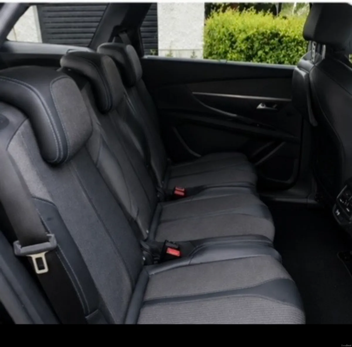 Peugeot 5008 hdi 1.5 DIESEL ALLURE MANUAL - Image 2