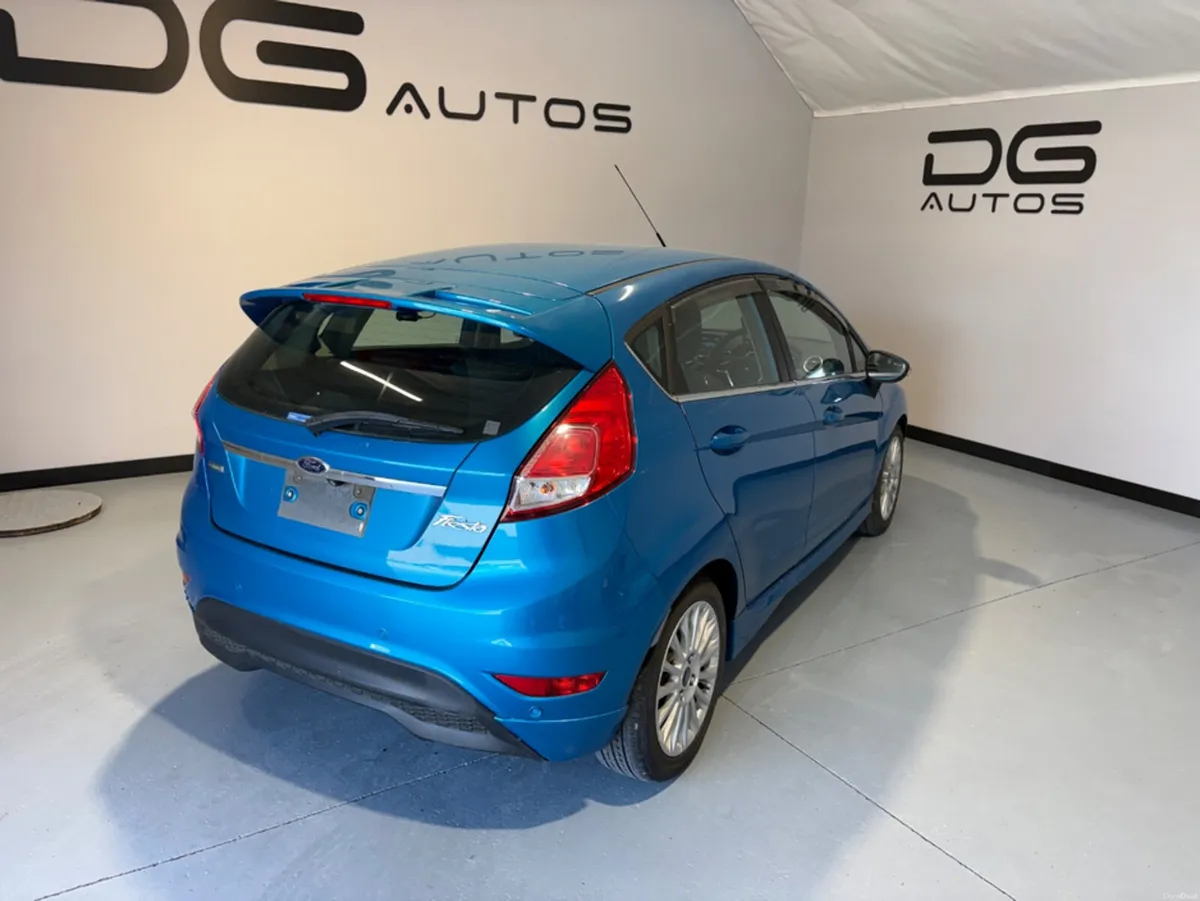 Ford Fiesta 1.0L Auto - Lovely Colour- mint condit - Image 3