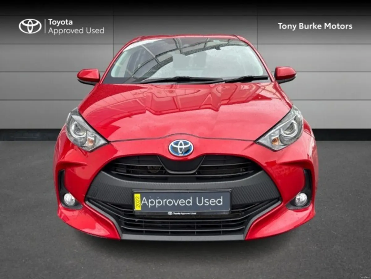 Toyota Yaris Hybrid - New Generation - Luna Editio - Image 4