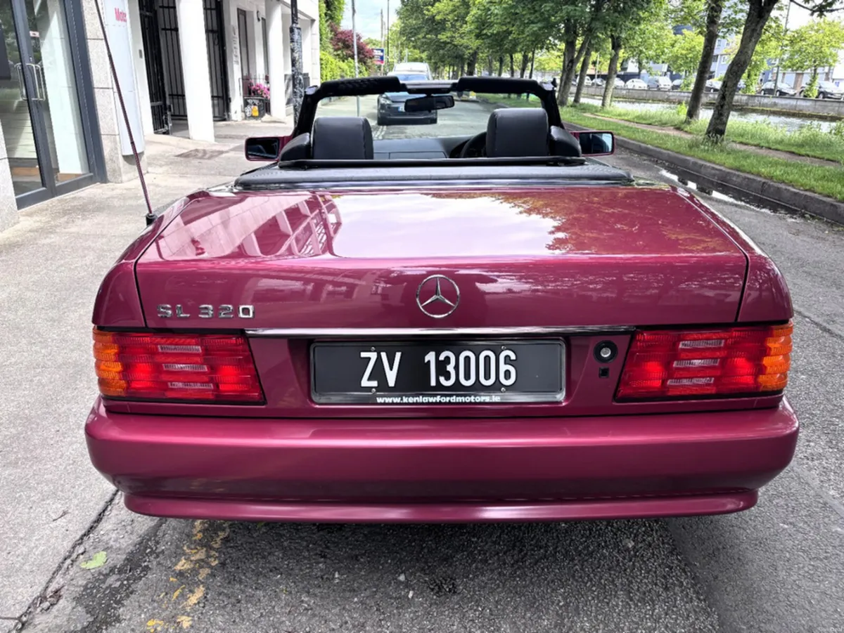 Mercedes-Benz SL-Class 320 3.2 2DR A - Image 4