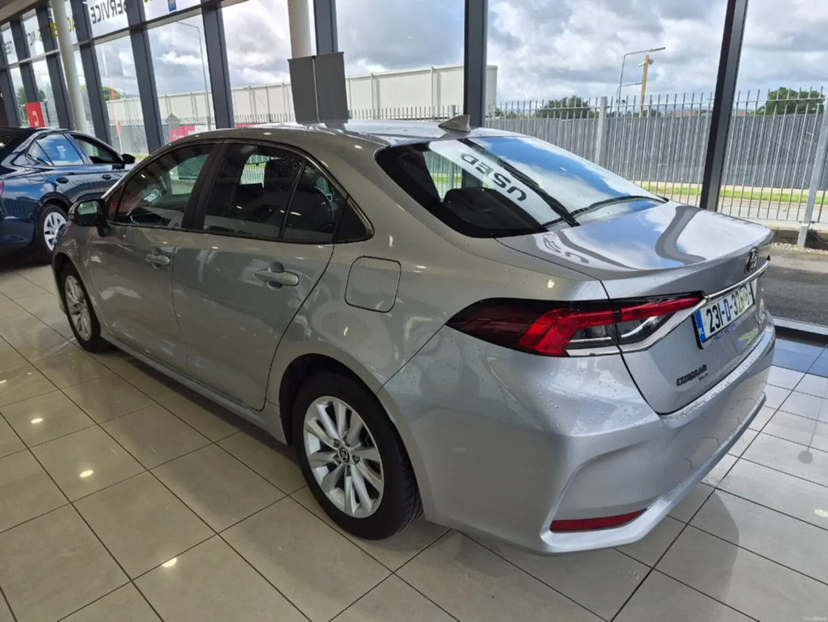 Toyota Corolla LUNA SALOON 4DR AUTO - Image 4