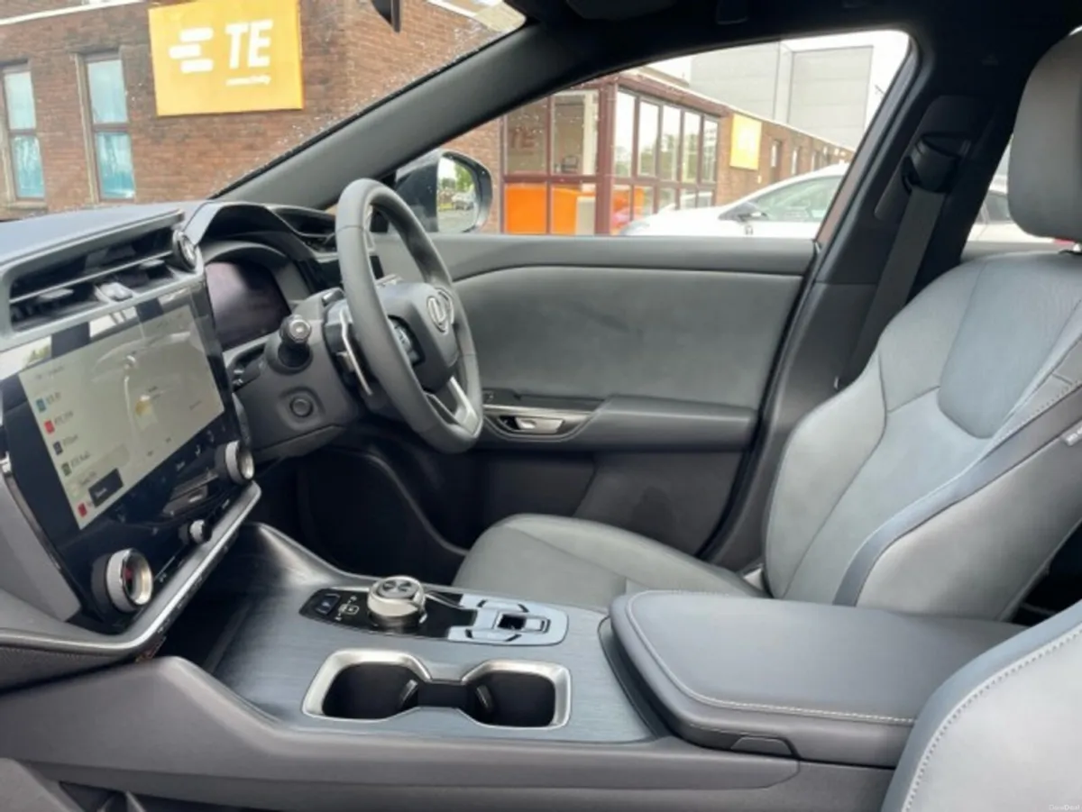 Lexus RZ 350e EXECUTIVE // Power Folding Mirrors / - Image 6