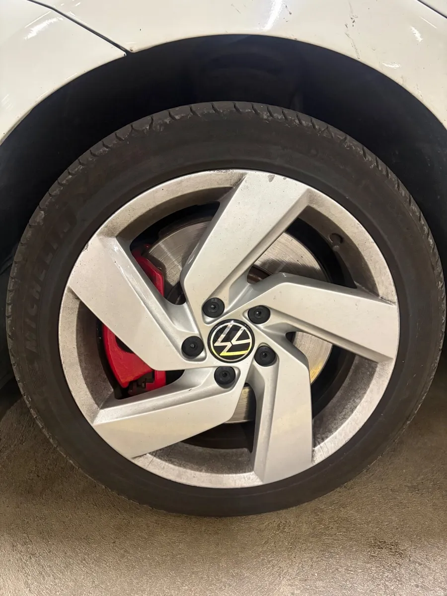 Golf mk8 original alloys - Image 4