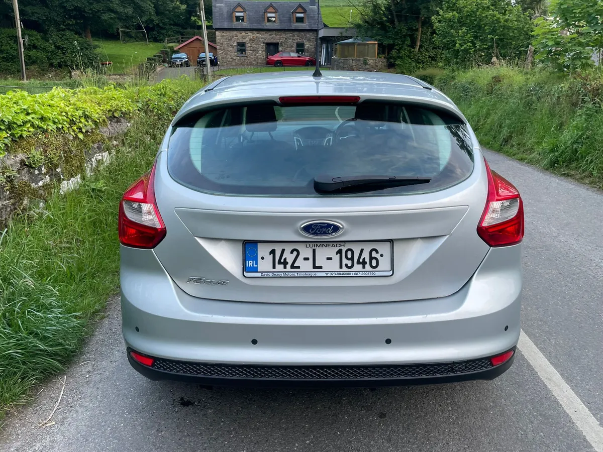 Ford Focus Zetec Navigator 1.6L 2014 - Image 4