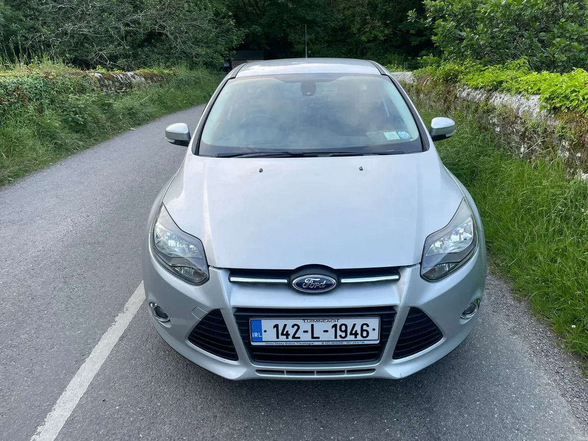 Ford Focus Zetec Navigator 1.6L 2014 - Image 2