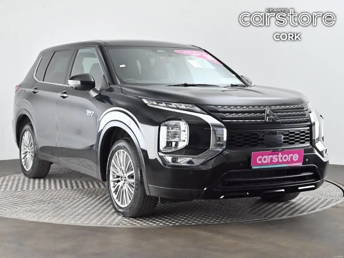 Mitsubishi Outlander 2.4 Plug-in EV Auto - Image 1