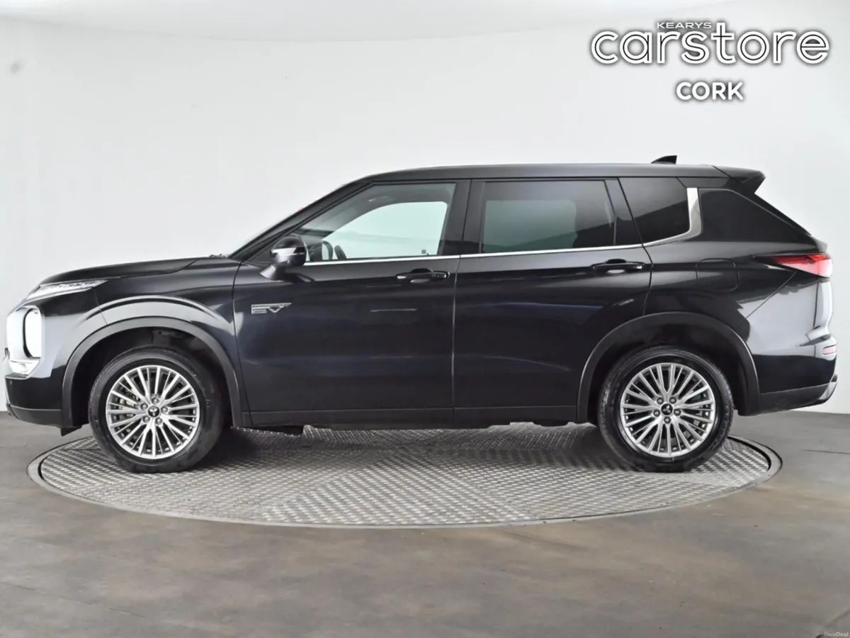 Mitsubishi Outlander 2.4 Plug-in EV Auto - Image 6