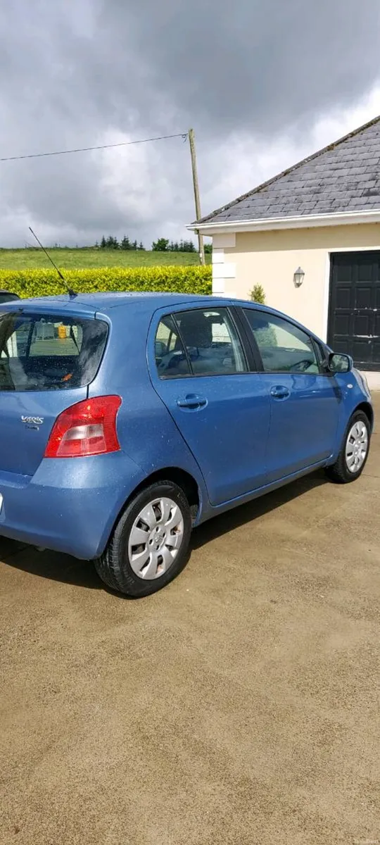 Toy yaris - Image 2