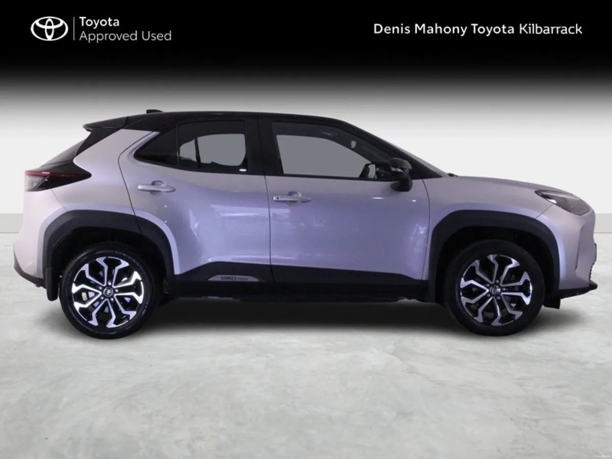 Toyota Yaris Cross LUNA SPORT 4DR AUTO - Image 3