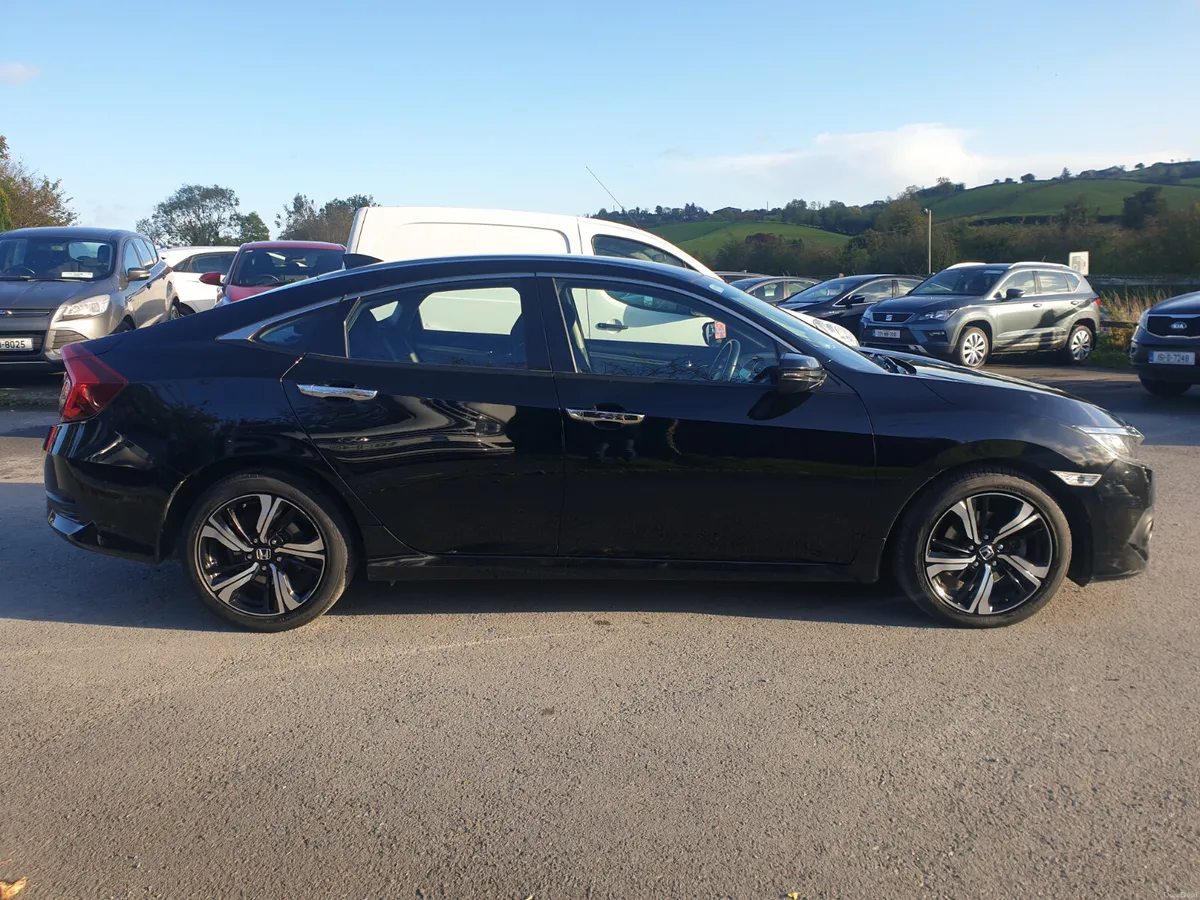 Honda Civic 2020 - Image 4