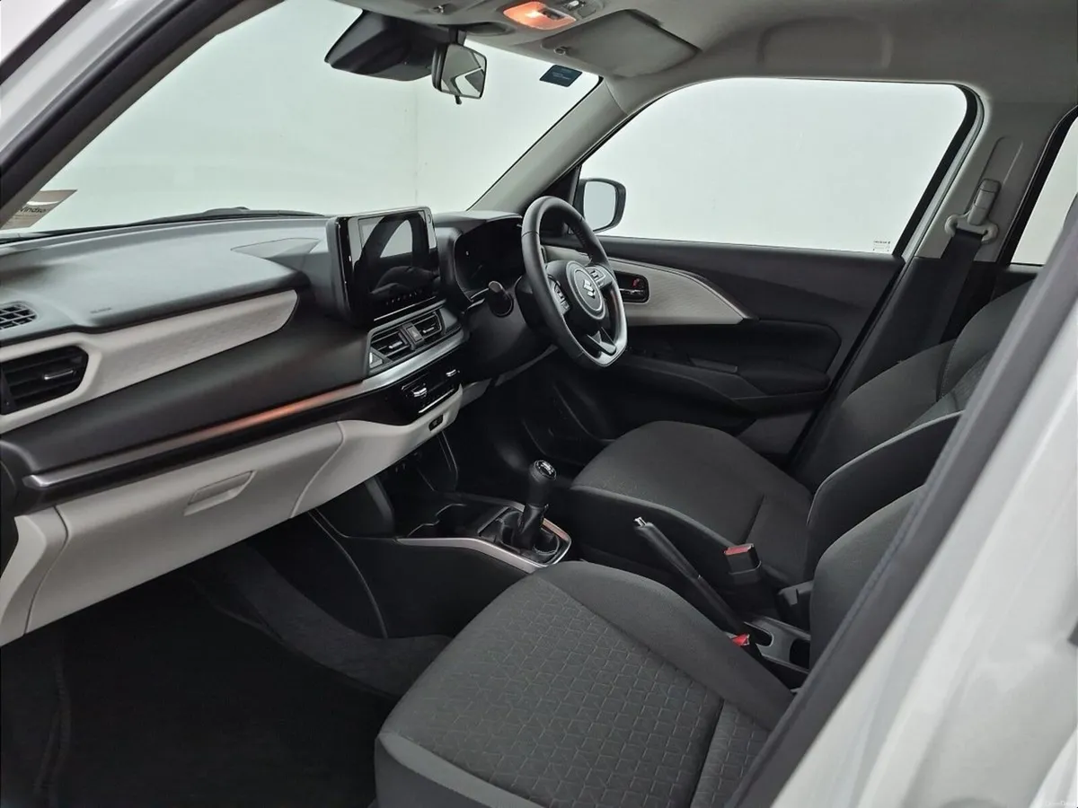 Suzuki Swift Ultra Hybrid Manual 1.2L - Image 4