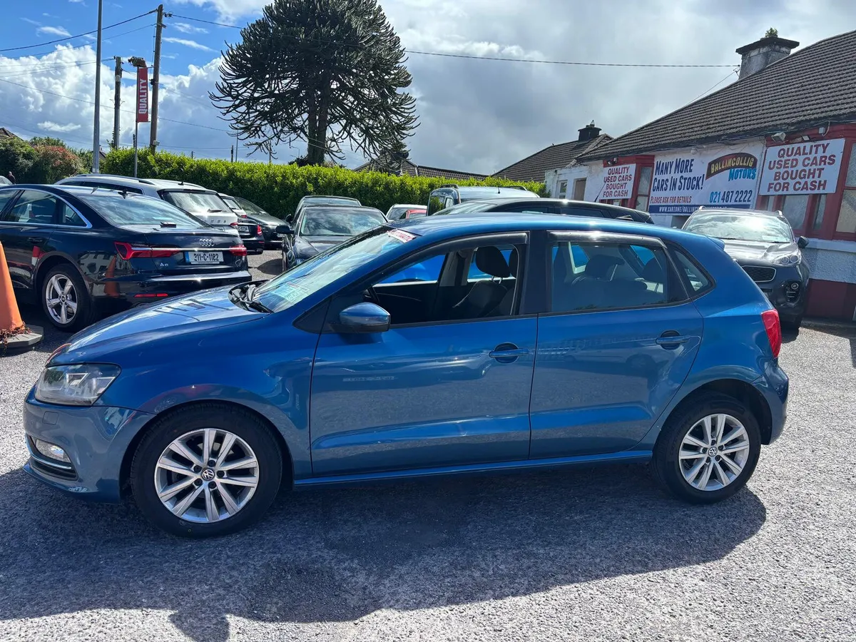 Volkswagen Polo 2017  AUTOMATIC  ONLY 55,000KM - Image 4